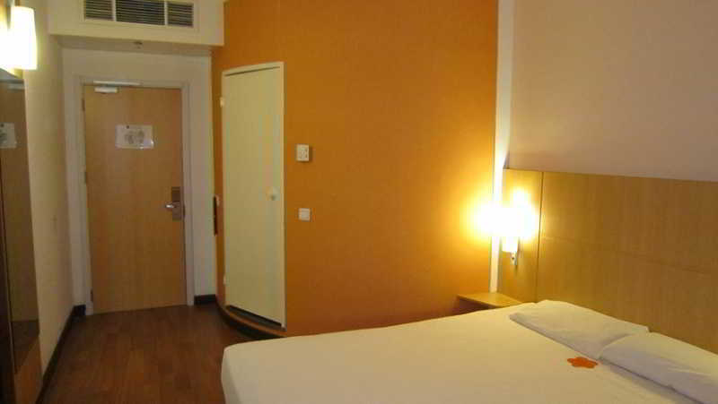 Hotel Ibis Qingdao Ningxia Road Extérieur photo