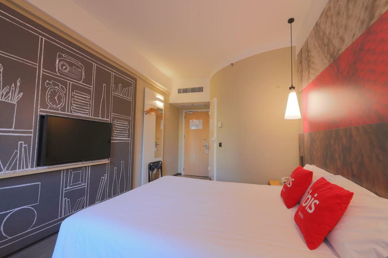 Hotel Ibis Qingdao Ningxia Road Extérieur photo